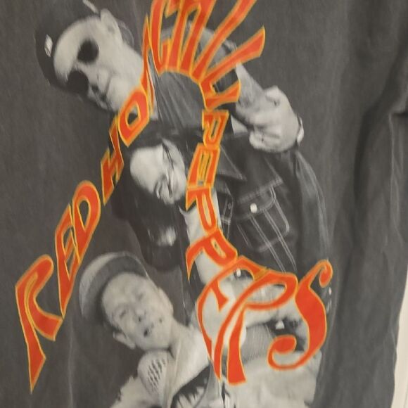 Red Hot Chili Peppers Graphic T-Shirt - Size Small Mens - Picture 3 of 9